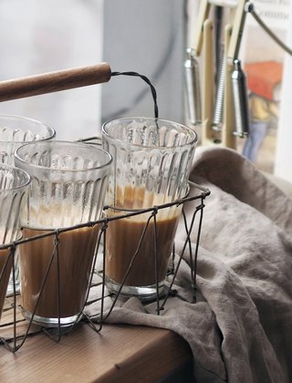 three legends chai window